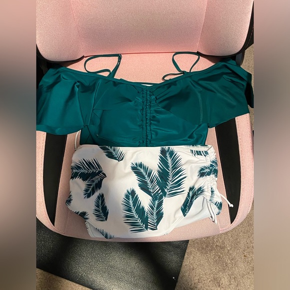 SHEIN women’s swimsuit - Picture 1 of 3